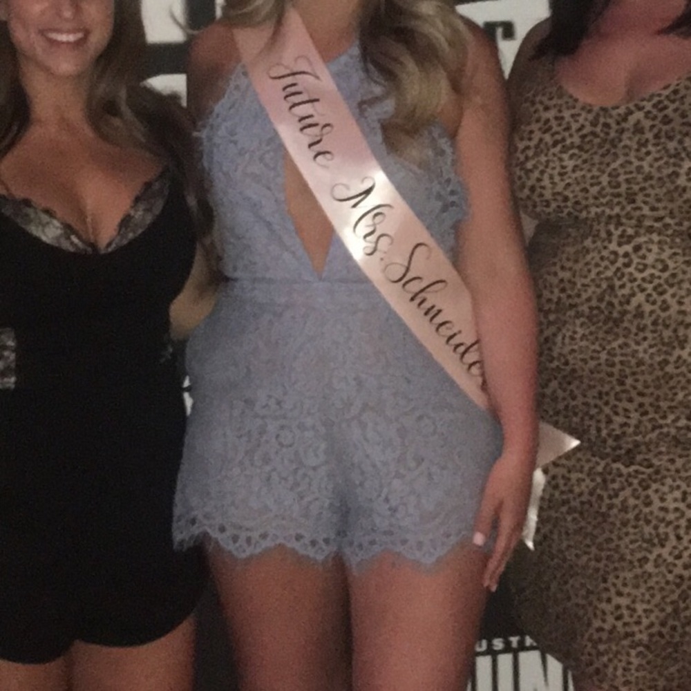 Lulu’s lace romper - Picture 4 of 4
